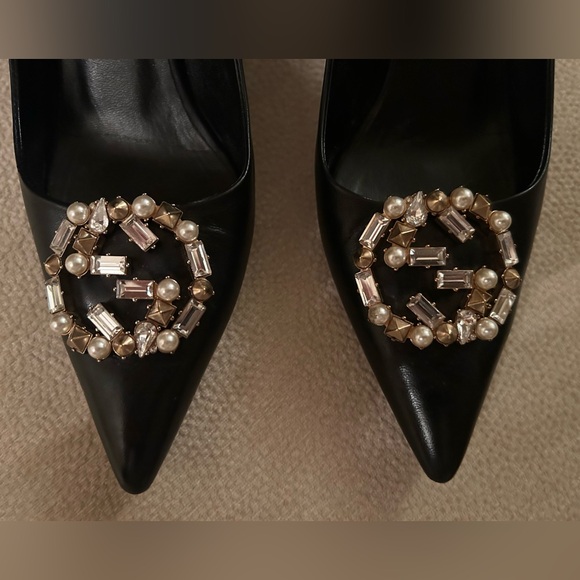 Gucci Black Heels with Pearl and Jewel Embellishment - Picture 3 of 8